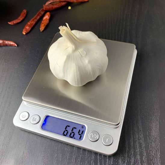 ognion sur balance de cuisine ionscale