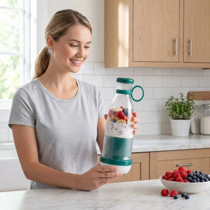 femme utilise mixeur portable blendix