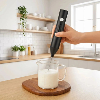 mousseur de lait mousseo dans tasse