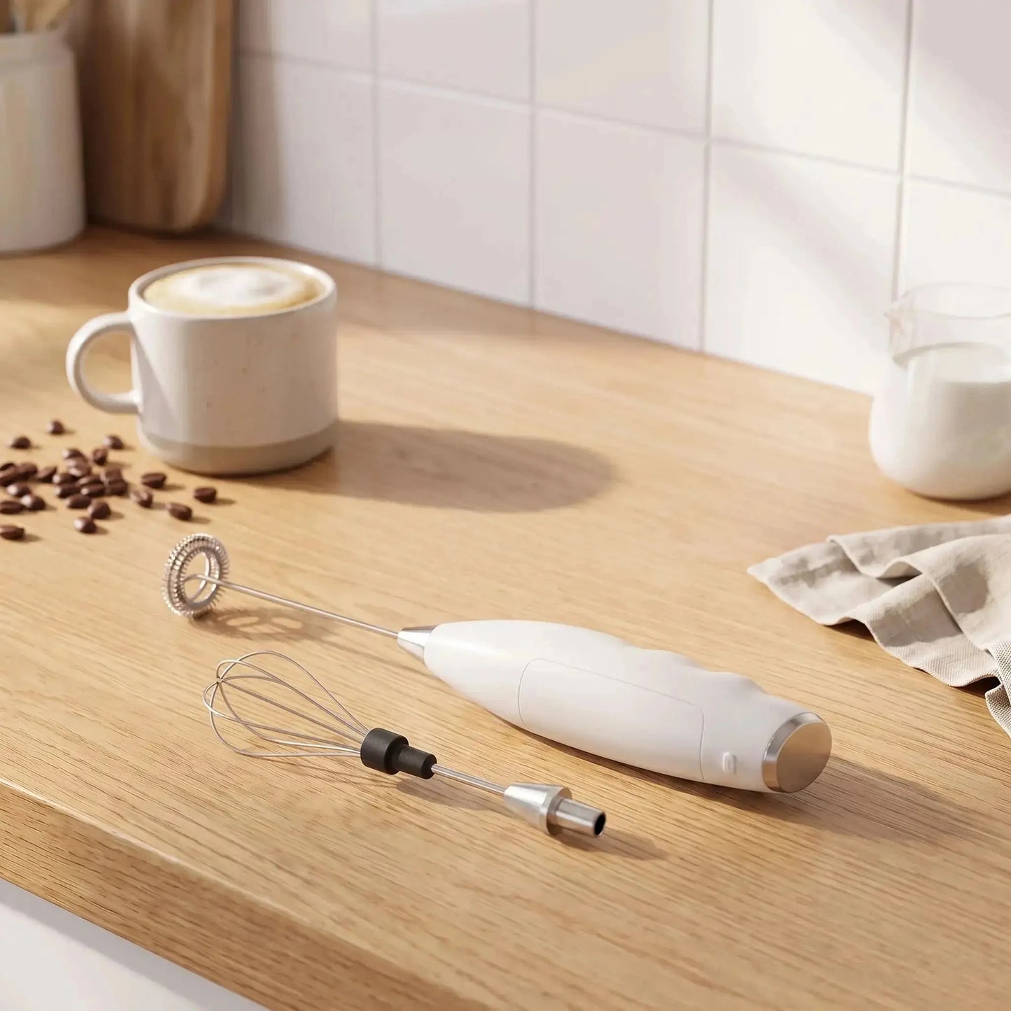 variante blanche mousseur a lait electrique frothx